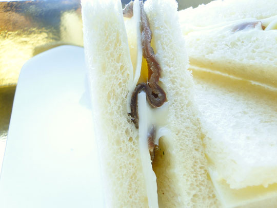 8 Tramezzini mignon Mozzarella e Alici