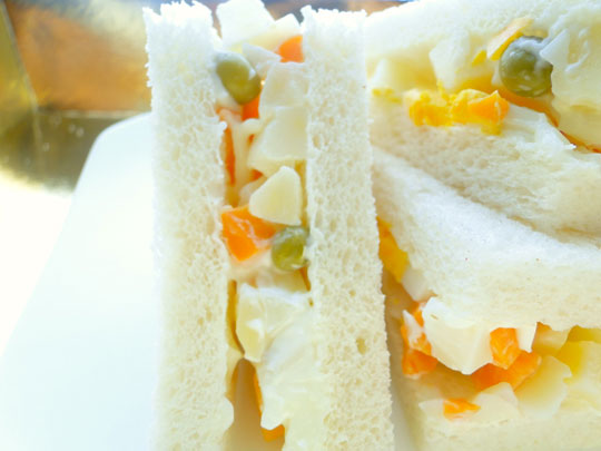 8 Tramezzini mignon insalata russa